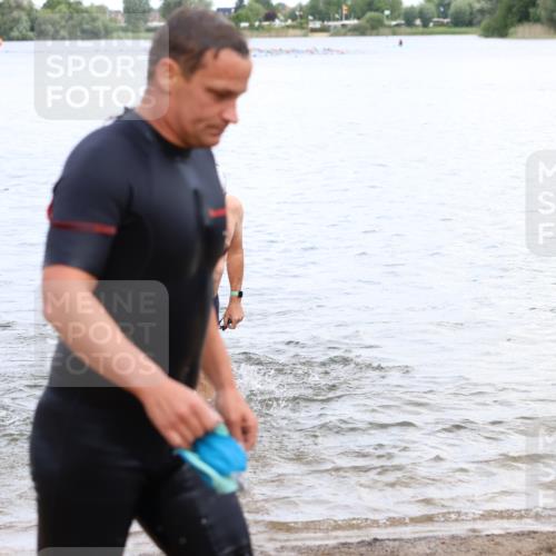 16.06.2024 - 26. Vierlanden-Triathlon Strokosch-Dieckow http://msf.ph/oto/6338601 16.06.2024 11:09:58 Schwimmen 354, 372, 386, 423, 427, 438, 354, 372, 386, 423, 427, 438 meine-sportfotos.de