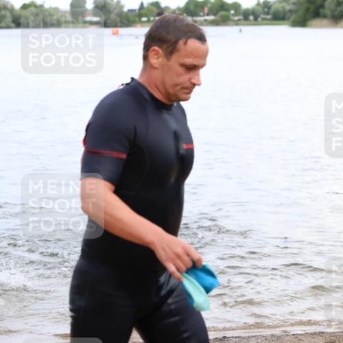 16.06.2024 - 26. Vierlanden-Triathlon Strokosch-Dieckow http://msf.ph/oto/6338602 16.06.2024 11:09:58 Schwimmen 354, 372, 386, 423, 427, 438, 354, 372, 386, 423, 427, 438 meine-sportfotos.de