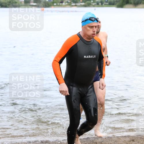 16.06.2024 - 26. Vierlanden-Triathlon Strokosch-Dieckow http://msf.ph/oto/6338608 16.06.2024 11:10:00 Schwimmen 354, 372, 386, 423, 427, 438, 354, 372, 386, 423, 427, 438 meine-sportfotos.de