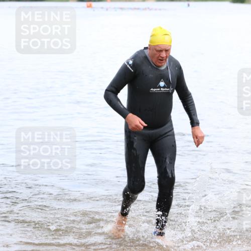 16.06.2024 - 26. Vierlanden-Triathlon Strokosch-Dieckow http://msf.ph/oto/6338616 16.06.2024 11:10:06 Schwimmen 354, 372, 386, 408, 423, 427, 438, 354, 372, 386, 408, 423, 427, 438 meine-sportfotos.de