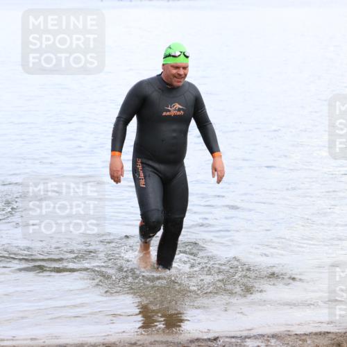 16.06.2024 - 26. Vierlanden-Triathlon Strokosch-Dieckow http://msf.ph/oto/6338620 16.06.2024 11:10:18 Schwimmen 408, 421, 408, 421 meine-sportfotos.de