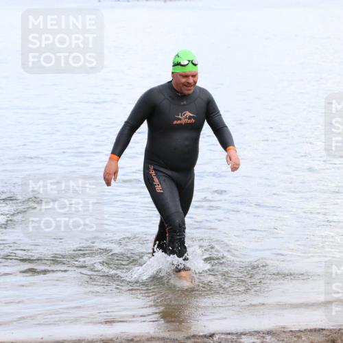 16.06.2024 - 26. Vierlanden-Triathlon Strokosch-Dieckow http://msf.ph/oto/6338622 16.06.2024 11:10:18 Schwimmen 408, 421, 408, 421 meine-sportfotos.de