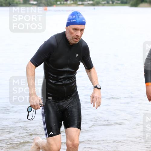 16.06.2024 - 26. Vierlanden-Triathlon Strokosch-Dieckow http://msf.ph/oto/6338626 16.06.2024 11:10:22 Schwimmen 408, 421, 449, 408, 421, 449 meine-sportfotos.de