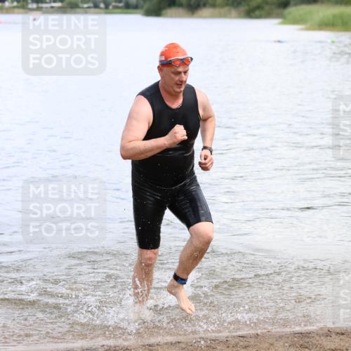 16.06.2024 - 26. Vierlanden-Triathlon Strokosch-Dieckow http://msf.ph/oto/6338632 16.06.2024 11:10:54 Schwimmen 473, 473 meine-sportfotos.de