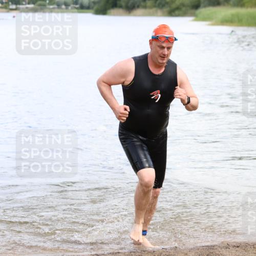 16.06.2024 - 26. Vierlanden-Triathlon Strokosch-Dieckow http://msf.ph/oto/6338635 16.06.2024 11:10:55 Schwimmen 473, 473 meine-sportfotos.de