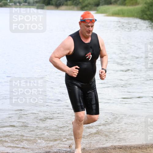 16.06.2024 - 26. Vierlanden-Triathlon Strokosch-Dieckow http://msf.ph/oto/6338637 16.06.2024 11:10:55 Schwimmen 473, 473 meine-sportfotos.de