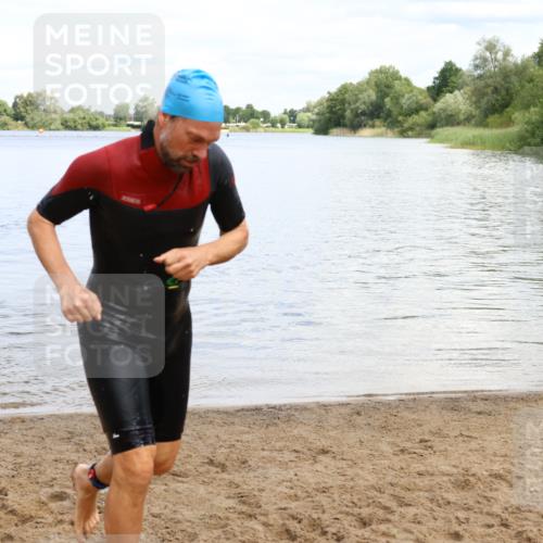 16.06.2024 - 26. Vierlanden-Triathlon Strokosch-Dieckow http://msf.ph/oto/6338648 16.06.2024 11:11:34 Schwimmen 465, 465 meine-sportfotos.de