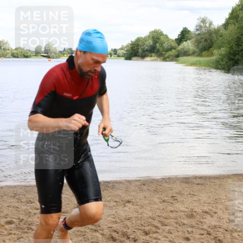 16.06.2024 - 26. Vierlanden-Triathlon Strokosch-Dieckow http://msf.ph/oto/6338649 16.06.2024 11:11:34 Schwimmen 465, 465 meine-sportfotos.de