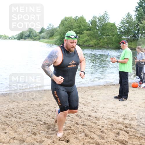 16.06.2024 - 26. Vierlanden-Triathlon Strokosch-Dieckow http://msf.ph/oto/6338658 16.06.2024 11:11:56 Schwimmen 360, 403, 360, 403 meine-sportfotos.de