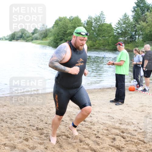 16.06.2024 - 26. Vierlanden-Triathlon Strokosch-Dieckow http://msf.ph/oto/6338659 16.06.2024 11:11:56 Schwimmen 360, 403, 360, 403 meine-sportfotos.de