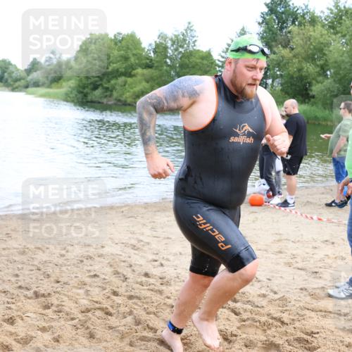 16.06.2024 - 26. Vierlanden-Triathlon Strokosch-Dieckow http://msf.ph/oto/6338662 16.06.2024 11:11:56 Schwimmen 360, 403, 360, 403 meine-sportfotos.de
