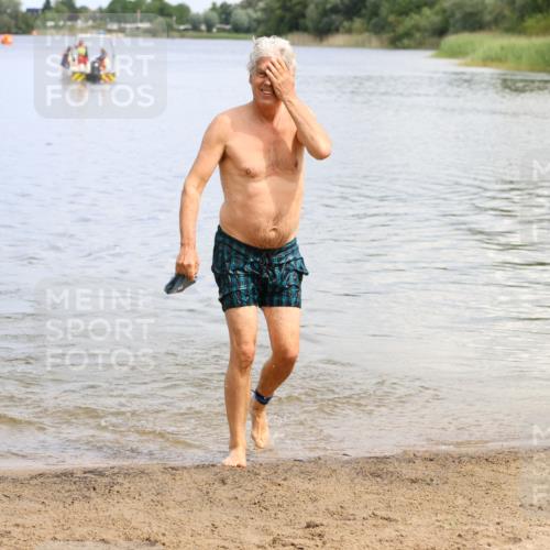 16.06.2024 - 26. Vierlanden-Triathlon Strokosch-Dieckow http://msf.ph/oto/6338686 16.06.2024 11:13:46 Schwimmen 461, 626, 461, 626 meine-sportfotos.de