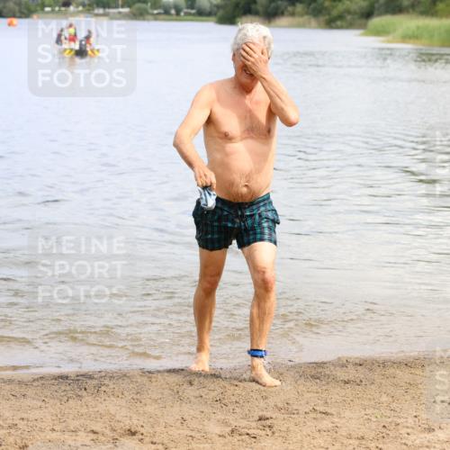 16.06.2024 - 26. Vierlanden-Triathlon Strokosch-Dieckow http://msf.ph/oto/6338688 16.06.2024 11:13:47 Schwimmen 461, 626, 461, 626 meine-sportfotos.de
