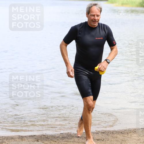 16.06.2024 - 26. Vierlanden-Triathlon Strokosch-Dieckow http://msf.ph/oto/6338695 16.06.2024 11:14:21 Schwimmen 378, 628, 378, 628 meine-sportfotos.de