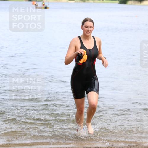 16.06.2024 - 26. Vierlanden-Triathlon Strokosch-Dieckow http://msf.ph/oto/6338712 16.06.2024 11:14:42 Schwimmen 584, 635, 1279, 584, 635, 1279 meine-sportfotos.de