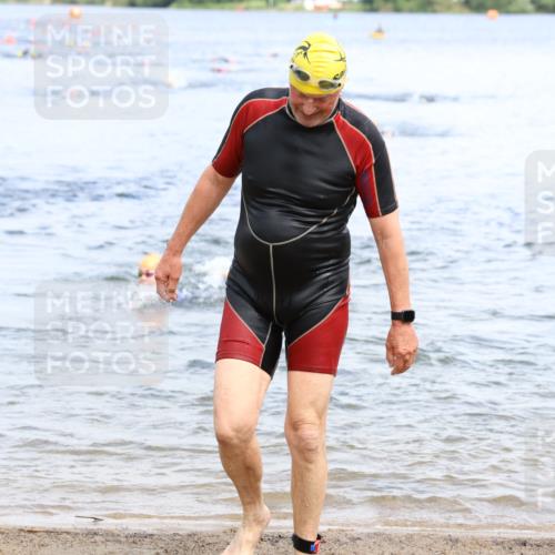 16.06.2024 - 26. Vierlanden-Triathlon Strokosch-Dieckow http://msf.ph/oto/6338716 16.06.2024 11:14:45 Schwimmen 564, 584, 635, 1279, 564, 584, 635, 1279 meine-sportfotos.de