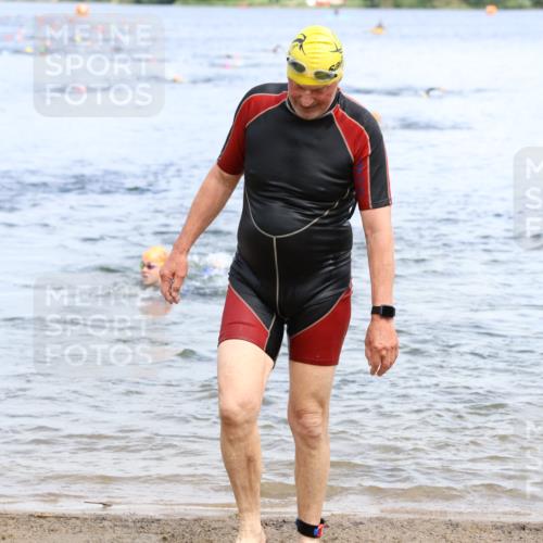 16.06.2024 - 26. Vierlanden-Triathlon Strokosch-Dieckow http://msf.ph/oto/6338717 16.06.2024 11:14:45 Schwimmen 564, 584, 635, 1279, 564, 584, 635, 1279 meine-sportfotos.de