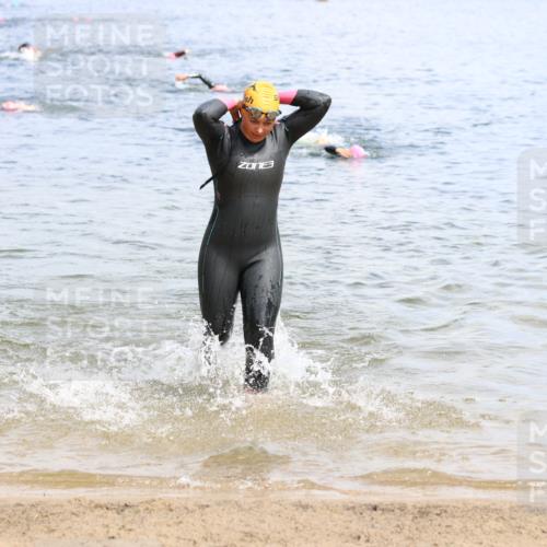 16.06.2024 - 26. Vierlanden-Triathlon Strokosch-Dieckow http://msf.ph/oto/6338746 16.06.2024 11:15:34 Schwimmen 478, 548, 581, 478, 548, 581 meine-sportfotos.de
