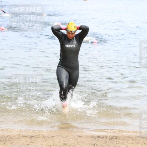 16.06.2024 - 26. Vierlanden-Triathlon Strokosch-Dieckow http://msf.ph/oto/6338748 16.06.2024 11:15:34 Schwimmen 478, 548, 581, 478, 548, 581 meine-sportfotos.de