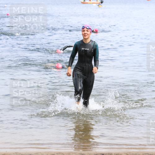 16.06.2024 - 26. Vierlanden-Triathlon Strokosch-Dieckow http://msf.ph/oto/6338754 16.06.2024 11:15:48 Schwimmen 504, 548, 558, 504, 548, 558 meine-sportfotos.de