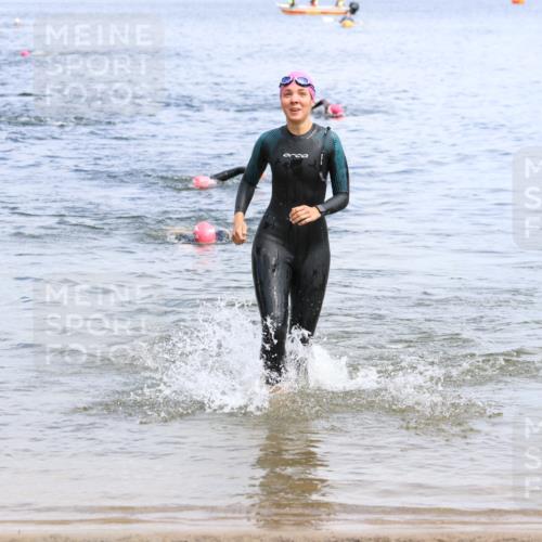 16.06.2024 - 26. Vierlanden-Triathlon Strokosch-Dieckow http://msf.ph/oto/6338755 16.06.2024 11:15:48 Schwimmen 504, 548, 558, 504, 548, 558 meine-sportfotos.de
