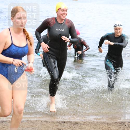 16.06.2024 - 26. Vierlanden-Triathlon Strokosch-Dieckow http://msf.ph/oto/6338788 16.06.2024 11:16:14 Schwimmen 510, 522, 526, 541, 543, 580, 602, 621, 625, 510, 522, 526, 541, 543, 580, 602, 621, 625 meine-sportfotos.de