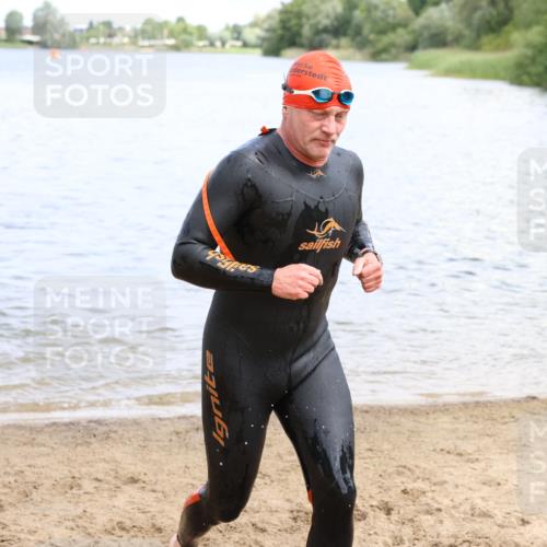16.06.2024 - 26. Vierlanden-Triathlon Strokosch-Dieckow http://msf.ph/oto/6338800 16.06.2024 11:16:23 Schwimmen 522, 526, 543, 580, 597, 602, 621, 625, 522, 526, 543, 580, 597, 602, 621, 625 meine-sportfotos.de