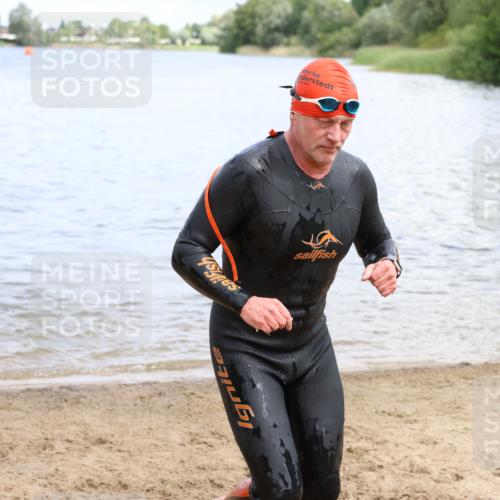 16.06.2024 - 26. Vierlanden-Triathlon Strokosch-Dieckow http://msf.ph/oto/6338801 16.06.2024 11:16:23 Schwimmen 522, 526, 543, 580, 597, 602, 621, 625, 522, 526, 543, 580, 597, 602, 621, 625 meine-sportfotos.de