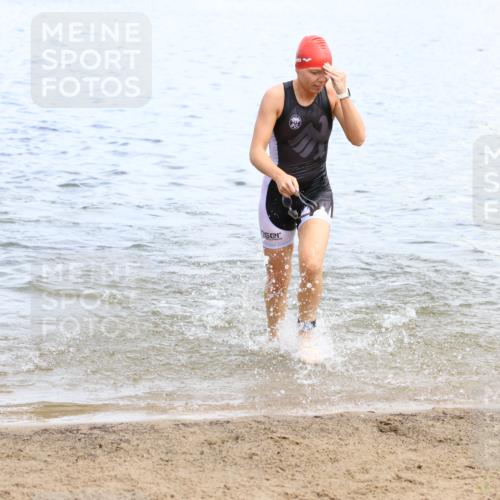 16.06.2024 - 26. Vierlanden-Triathlon Strokosch-Dieckow http://msf.ph/oto/6338809 16.06.2024 11:16:36 Schwimmen 484, 568, 577, 597, 484, 568, 577, 597 meine-sportfotos.de