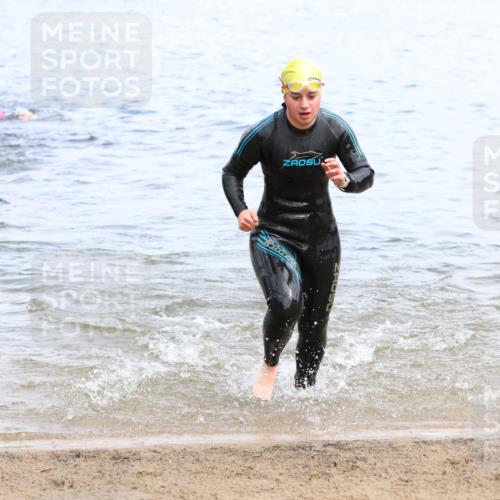 16.06.2024 - 26. Vierlanden-Triathlon Strokosch-Dieckow http://msf.ph/oto/6338817 16.06.2024 11:16:41 Schwimmen 484, 502, 568, 577, 597, 637, 484, 502, 568, 577, 597, 637 meine-sportfotos.de