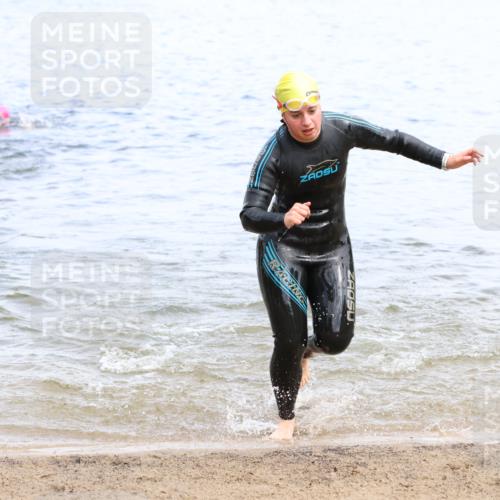16.06.2024 - 26. Vierlanden-Triathlon Strokosch-Dieckow http://msf.ph/oto/6338819 16.06.2024 11:16:42 Schwimmen 482, 484, 502, 549, 568, 577, 637, 482, 484, 502, 549, 568, 577, 637 meine-sportfotos.de