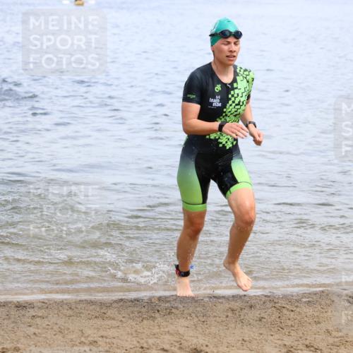 16.06.2024 - 26. Vierlanden-Triathlon Strokosch-Dieckow http://msf.ph/oto/6338823 16.06.2024 11:16:44 Schwimmen 482, 484, 502, 549, 568, 577, 637, 482, 484, 502, 549, 568, 577, 637 meine-sportfotos.de