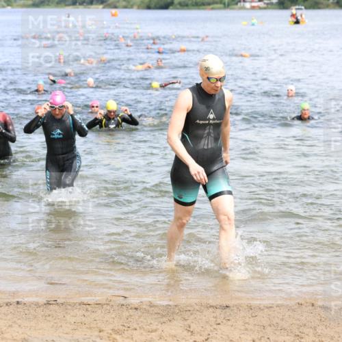 16.06.2024 - 26. Vierlanden-Triathlon Strokosch-Dieckow http://msf.ph/oto/6338896 16.06.2024 11:18:01 Schwimmen 479, 507, 511, 583, 589, 596, 615, 616, 620, 479, 507, 511, 583, 589, 596, 615, 616, 620 meine-sportfotos.de