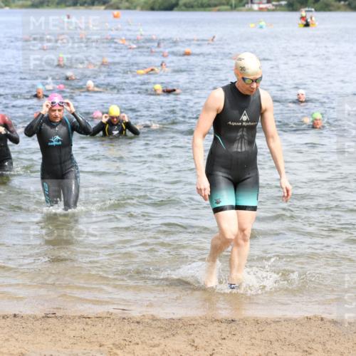 16.06.2024 - 26. Vierlanden-Triathlon Strokosch-Dieckow http://msf.ph/oto/6338898 16.06.2024 11:18:01 Schwimmen 479, 507, 511, 583, 589, 596, 615, 616, 620, 479, 507, 511, 583, 589, 596, 615, 616, 620 meine-sportfotos.de