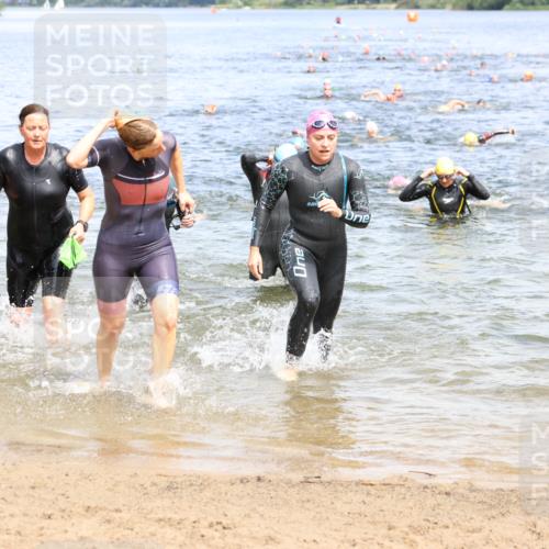 16.06.2024 - 26. Vierlanden-Triathlon Strokosch-Dieckow http://msf.ph/oto/6338899 16.06.2024 11:18:03 Schwimmen 479, 507, 511, 523, 583, 589, 596, 615, 616, 620, 479, 507, 511, 523, 583, 589, 596, 615, 616, 620 meine-sportfotos.de