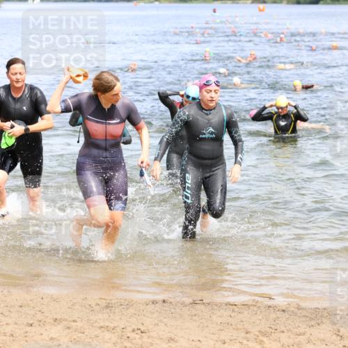 16.06.2024 - 26. Vierlanden-Triathlon Strokosch-Dieckow http://msf.ph/oto/6338901 16.06.2024 11:18:03 Schwimmen 479, 507, 511, 523, 583, 589, 596, 615, 616, 620, 479, 507, 511, 523, 583, 589, 596, 615, 616, 620 meine-sportfotos.de