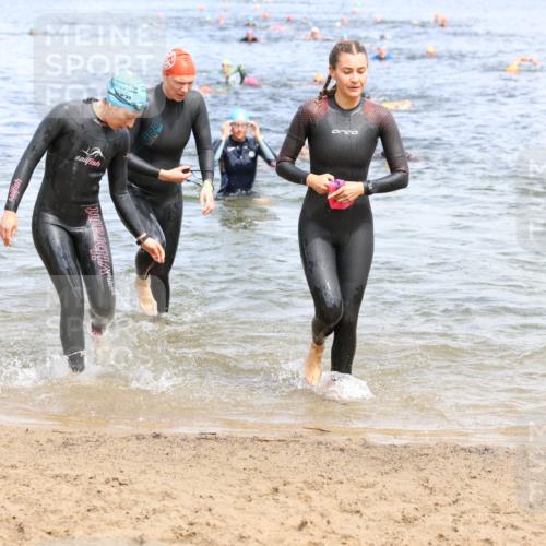 16.06.2024 - 26. Vierlanden-Triathlon Strokosch-Dieckow http://msf.ph/oto/6338923 16.06.2024 11:18:18 Schwimmen 475, 511, 523, 566, 583, 592, 595, 616, 619, 631, 475, 511, 523, 566, 583, 592, 595, 616, 619, 631 meine-sportfotos.de