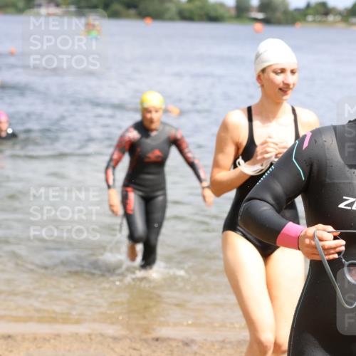 16.06.2024 - 26. Vierlanden-Triathlon Strokosch-Dieckow http://msf.ph/oto/6338943 16.06.2024 11:18:33 Schwimmen 475, 481, 486, 490, 493, 562, 582, 585, 592, 619, 629, 475, 481, 486, 490, 493, 562, 582, 585, 592, 619, 629 meine-sportfotos.de