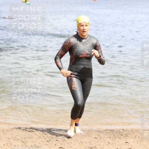16.06.2024 - 26. Vierlanden-Triathlon Strokosch-Dieckow http://msf.ph/oto/6338946 16.06.2024 11:18:36 Schwimmen 475, 481, 486, 490, 491, 493, 562, 582, 585, 629, 475, 481, 486, 490, 491, 493, 562, 582, 585, 629 meine-sportfotos.de