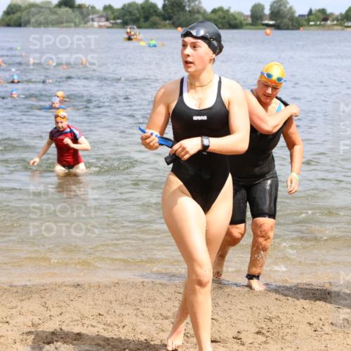 16.06.2024 - 26. Vierlanden-Triathlon Strokosch-Dieckow http://msf.ph/oto/6338956 16.06.2024 11:18:45 Schwimmen 481, 486, 490, 491, 493, 576, 582, 585, 618, 633, 481, 486, 490, 491, 493, 576, 582, 585, 618, 633 meine-sportfotos.de