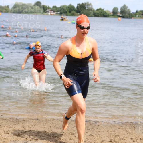 16.06.2024 - 26. Vierlanden-Triathlon Strokosch-Dieckow http://msf.ph/oto/6338959 16.06.2024 11:18:48 Schwimmen 486, 490, 491, 493, 529, 565, 576, 618, 633, 486, 490, 491, 493, 529, 565, 576, 618, 633 meine-sportfotos.de