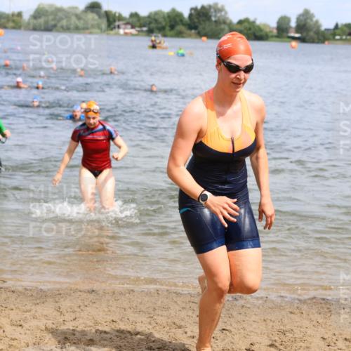 16.06.2024 - 26. Vierlanden-Triathlon Strokosch-Dieckow http://msf.ph/oto/6338960 16.06.2024 11:18:48 Schwimmen 486, 490, 491, 493, 529, 565, 576, 618, 633, 486, 490, 491, 493, 529, 565, 576, 618, 633 meine-sportfotos.de