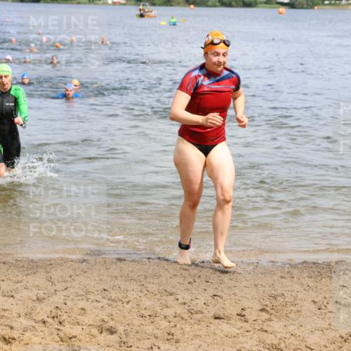 16.06.2024 - 26. Vierlanden-Triathlon Strokosch-Dieckow http://msf.ph/oto/6338966 16.06.2024 11:18:51 Schwimmen 490, 491, 493, 529, 565, 576, 598, 618, 633, 490, 491, 493, 529, 565, 576, 598, 618, 633 meine-sportfotos.de