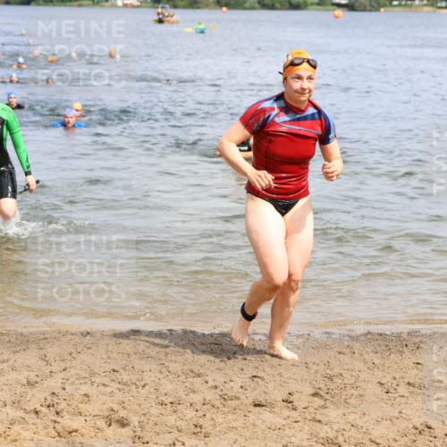 16.06.2024 - 26. Vierlanden-Triathlon Strokosch-Dieckow http://msf.ph/oto/6338968 16.06.2024 11:18:51 Schwimmen 490, 491, 493, 529, 565, 576, 598, 618, 633, 490, 491, 493, 529, 565, 576, 598, 618, 633 meine-sportfotos.de