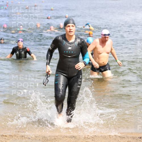 16.06.2024 - 26. Vierlanden-Triathlon Strokosch-Dieckow http://msf.ph/oto/6338999 16.06.2024 11:19:24 Schwimmen 533, 557, 638, 533, 557, 638 meine-sportfotos.de