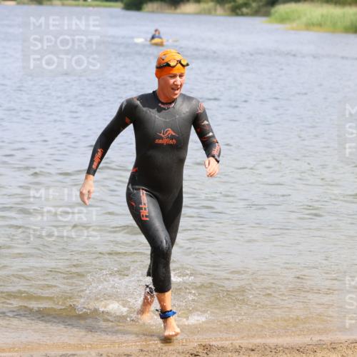 16.06.2024 - 26. Vierlanden-Triathlon Strokosch-Dieckow http://msf.ph/oto/6339032 16.06.2024 11:19:50 Schwimmen 498, 501, 527, 536, 554, 575, 632, 643, 498, 501, 527, 536, 554, 575, 632, 643 meine-sportfotos.de