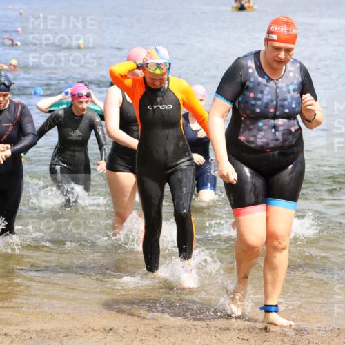 16.06.2024 - 26. Vierlanden-Triathlon Strokosch-Dieckow http://msf.ph/oto/6339039 16.06.2024 11:19:53 Schwimmen 498, 501, 515, 517, 527, 536, 539, 547, 554, 575, 588, 623, 632, 643, 498, 501, 515, 517, 527, 536, 539, 547, 554, 575, 588, 623, 632, 643 meine-sportfotos.de