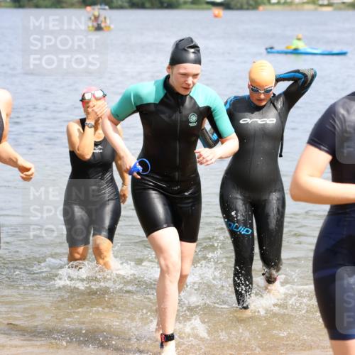 16.06.2024 - 26. Vierlanden-Triathlon Strokosch-Dieckow http://msf.ph/oto/6339048 16.06.2024 11:19:59 Schwimmen 498, 501, 515, 517, 539, 547, 553, 554, 572, 573, 575, 588, 623, 632, 498, 501, 515, 517, 539, 547, 553, 554, 572, 573, 575, 588, 623, 632 meine-sportfotos.de