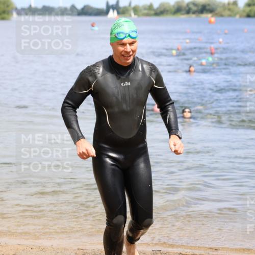 16.06.2024 - 26. Vierlanden-Triathlon Strokosch-Dieckow http://msf.ph/oto/6339057 16.06.2024 11:20:09 Schwimmen 444, 515, 517, 539, 547, 553, 572, 573, 575, 588, 623, 632, 444, 515, 517, 539, 547, 553, 572, 573, 575, 588, 623, 632 meine-sportfotos.de