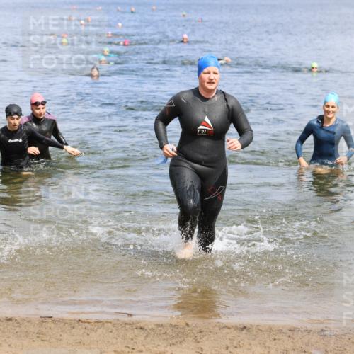 16.06.2024 - 26. Vierlanden-Triathlon Strokosch-Dieckow http://msf.ph/oto/6339064 16.06.2024 11:20:15 Schwimmen 444, 524, 546, 551, 553, 561, 572, 444, 524, 546, 551, 553, 561, 572 meine-sportfotos.de